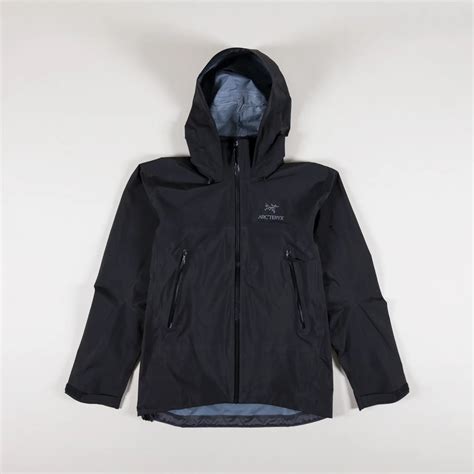 The Arc’teryx Beta Jacket Is the Shell You’ve Been Waiting For.